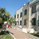 Ristorante Lucciola 호텔