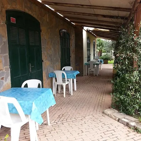 卢西奥拉阿尔贝格餐厅酒店 2* 圣托·斯特凡诺·阿尔马尔