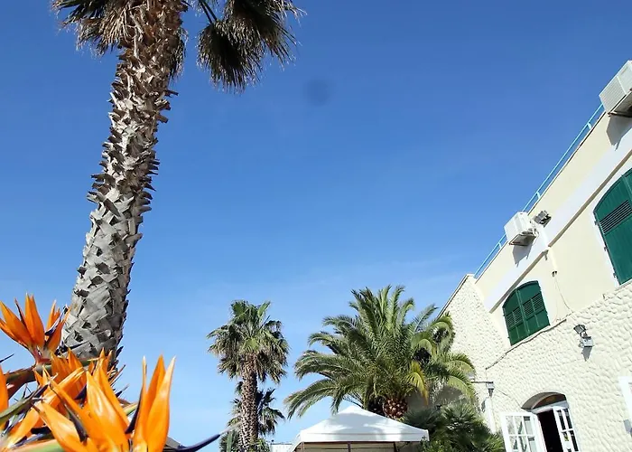 Ristorante Lucciola فندق 2*