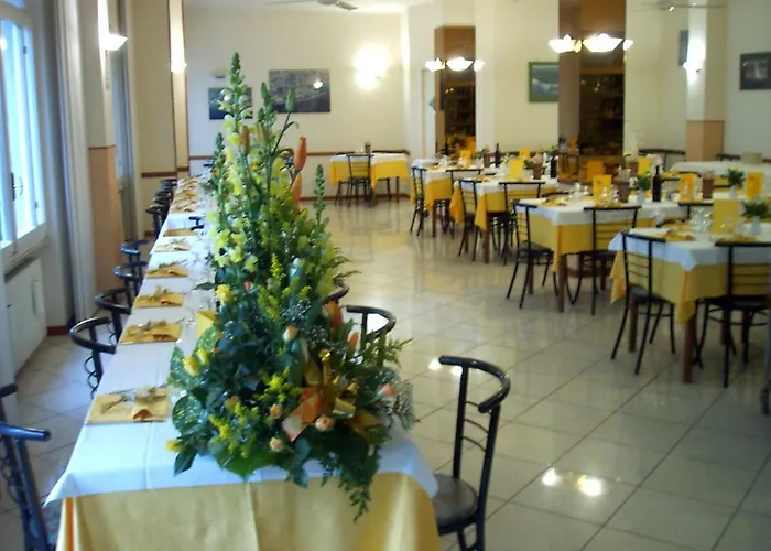 Ristorante Lucciola فندق 2*