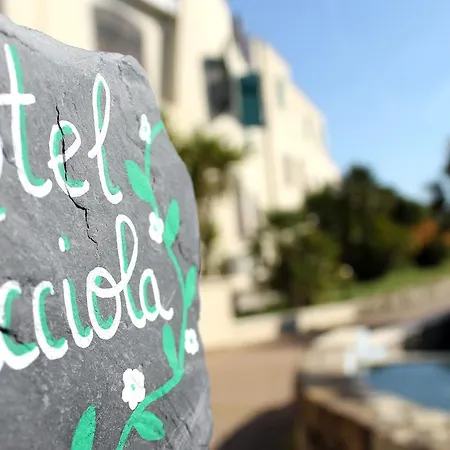 Отель Ristorante Lucciola Санто-Стефано-аль-Мар