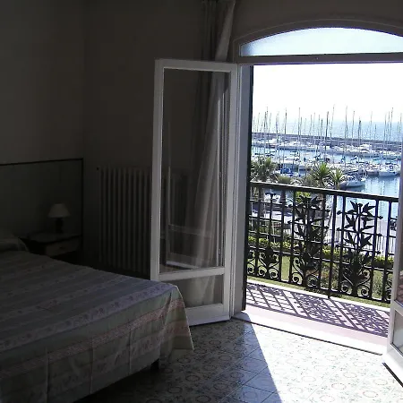 Ξενοδοχείο Ristorante Lucciola