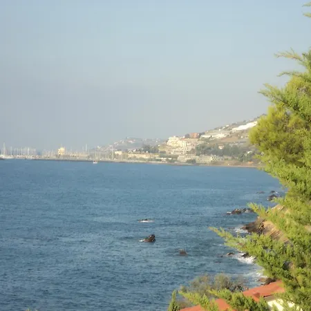 Ristorante Lucciola Ξενοδοχείο 2*