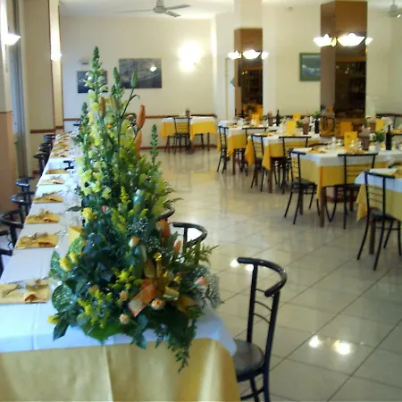 Ristorante Lucciola Ξενοδοχείο 2*